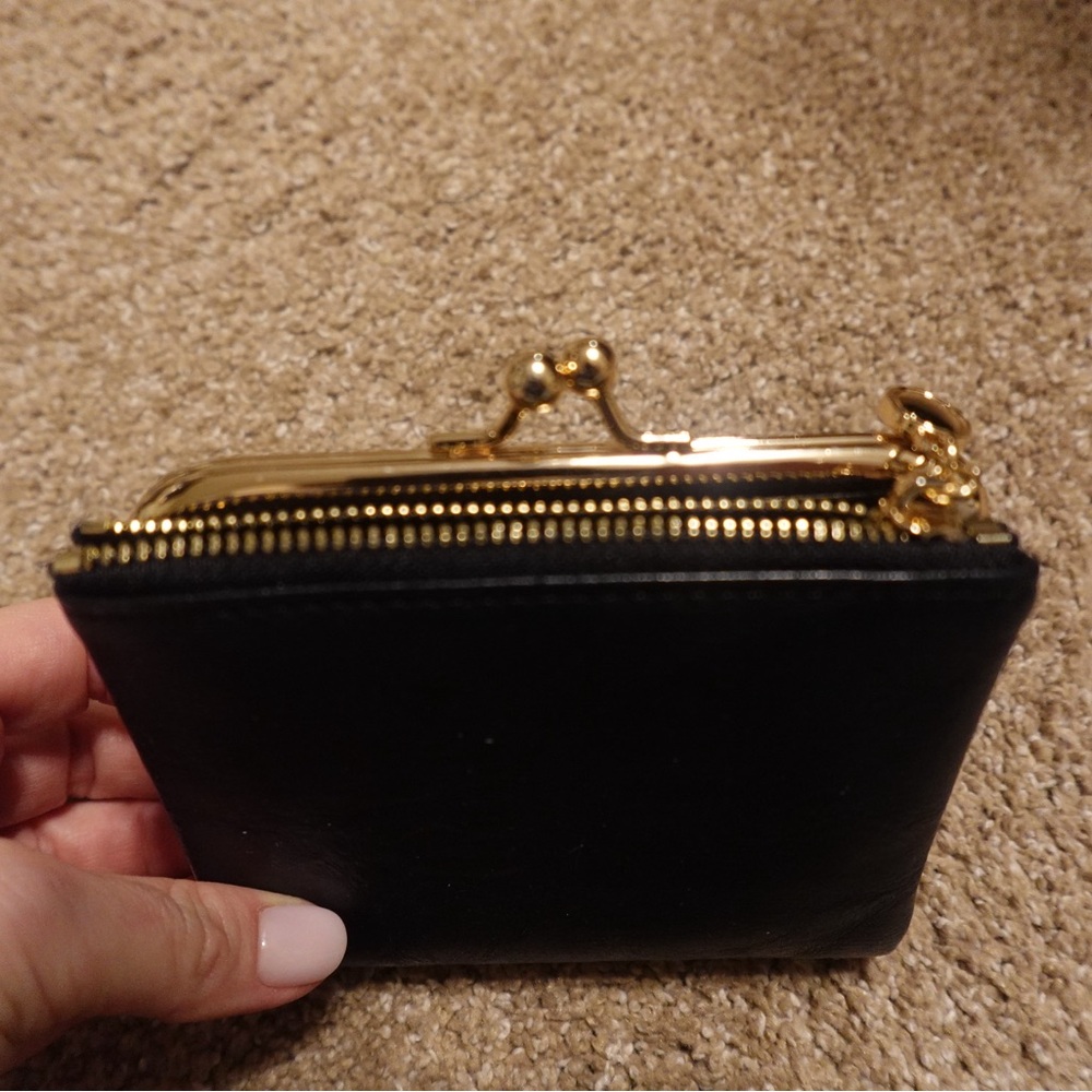 Classic‎ Black Leather Wallet